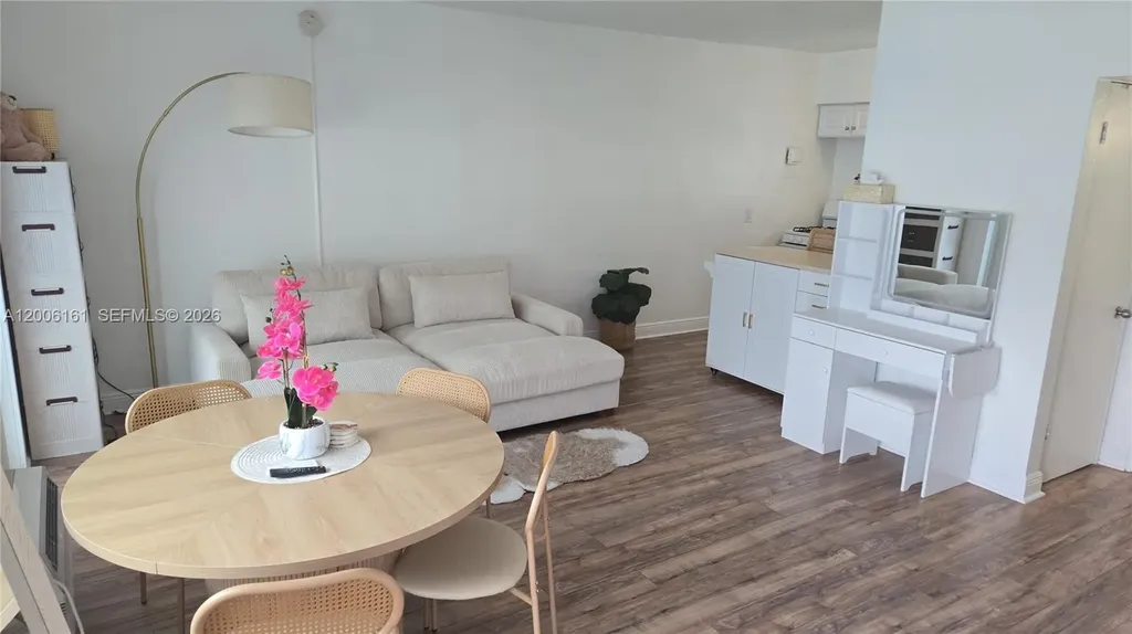 9270 E Bay Harbor Drive Bay Harbor Islands FL 33154