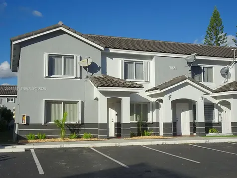 7921 SW 152 Avenue Miami FL 33193