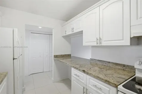 183 Lakeview Drive Weston FL 33326