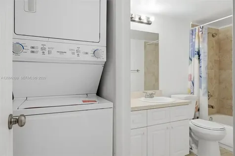183 Lakeview Drive Weston FL 33326