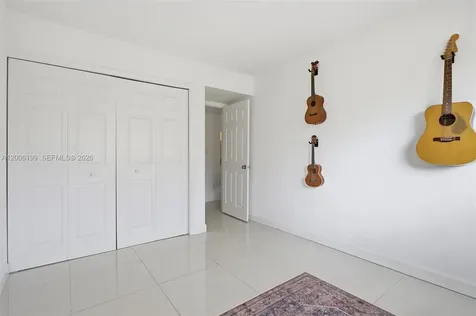 183 Lakeview Drive Weston FL 33326