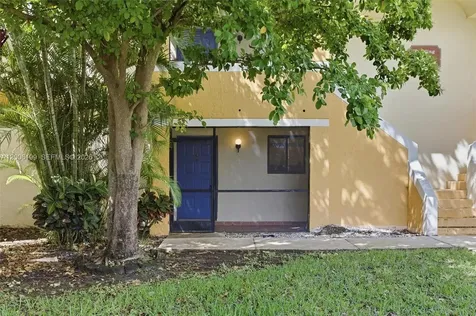 183 Lakeview Drive Weston FL 33326
