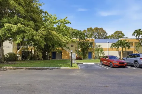 183 Lakeview Drive Weston FL 33326