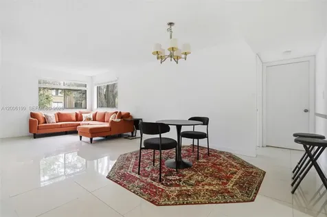 183 Lakeview Drive Weston FL 33326