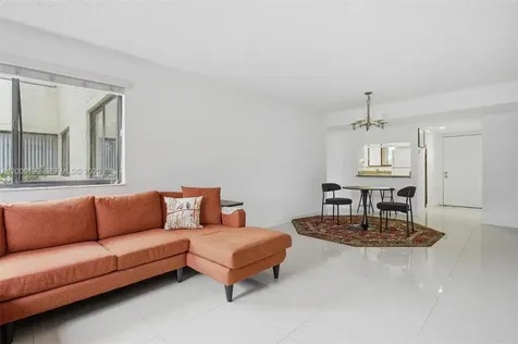 183 Lakeview Drive Weston FL 33326