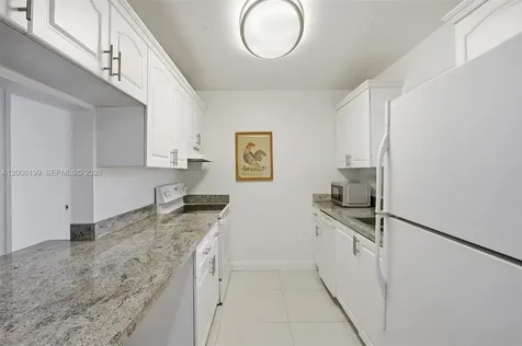 183 Lakeview Drive Weston FL 33326