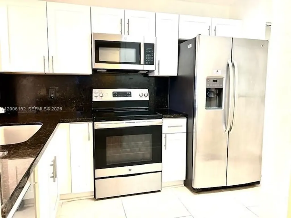 871 NE 207th Terrace Miami FL 33179