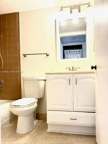 871 NE 207th Terrace Miami FL 33179