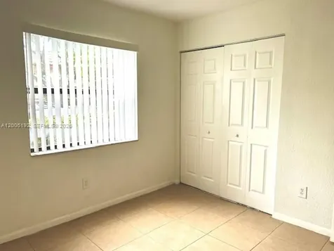 871 NE 207th Terrace Miami FL 33179