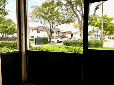 871 NE 207th Terrace Miami FL 33179