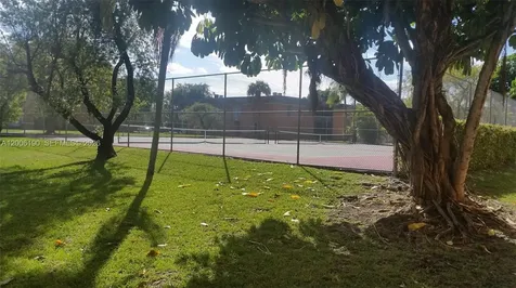 9405 SW 76th Street Miami FL 33173
