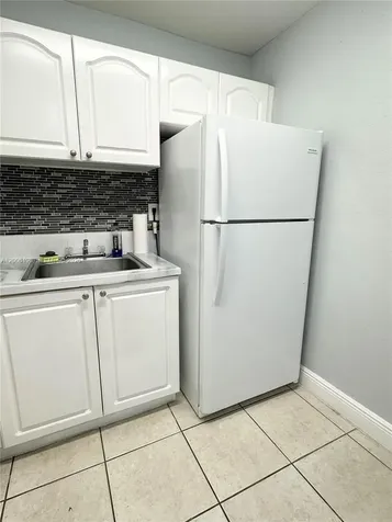 9405 SW 76th Street Miami FL 33173