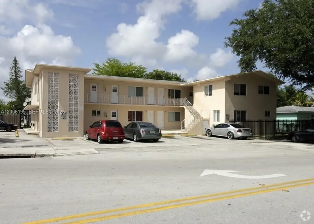 14305 NE 6th Avenue North Miami FL 33161