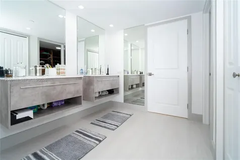19707 Turnberry Way Aventura FL 33180