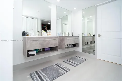 19707 Turnberry Way Aventura FL 33180