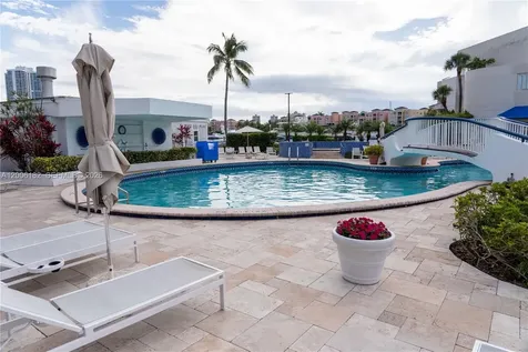 19707 Turnberry Way Aventura FL 33180