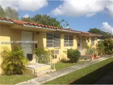 8960 NE 2nd Avenue El Portal FL 33138