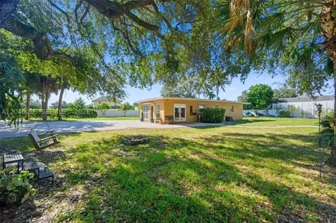 4001 SW 73rd Avenue Davie FL 33314