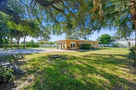 4001 SW 73rd Avenue Davie FL 33314