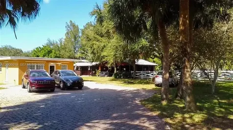 4001 SW 73rd Avenue Davie FL 33314