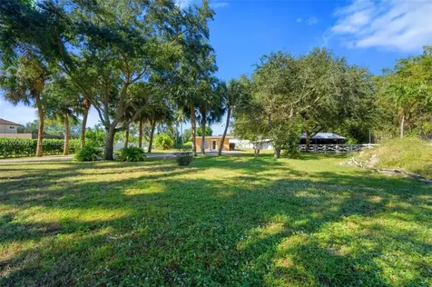 4001 SW 73rd Avenue Davie FL 33314