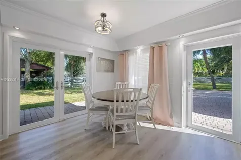 4001 SW 73rd Avenue Davie FL 33314