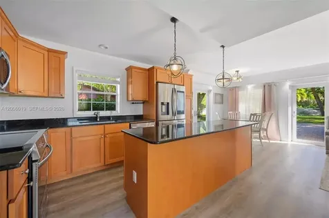 4001 SW 73rd Avenue Davie FL 33314