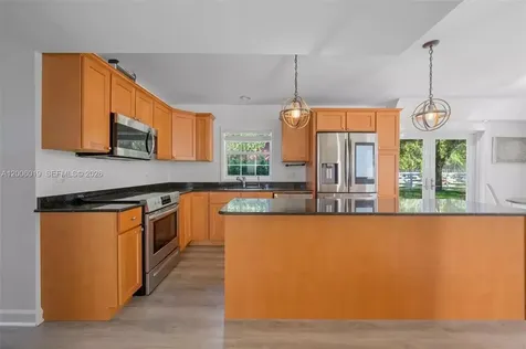4001 SW 73rd Avenue Davie FL 33314