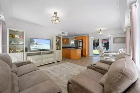 4001 SW 73rd Avenue Davie FL 33314