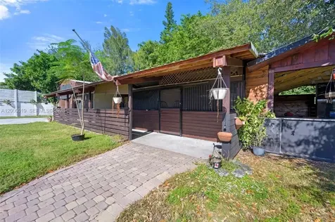4001 SW 73rd Avenue Davie FL 33314