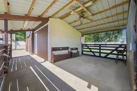 4001 SW 73rd Avenue Davie FL 33314