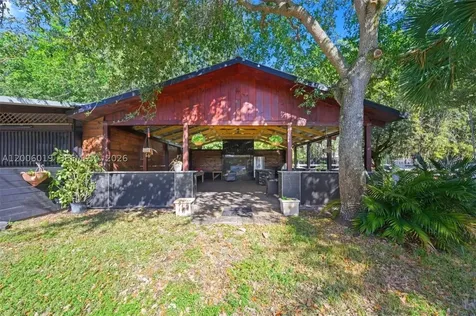 4001 SW 73rd Avenue Davie FL 33314