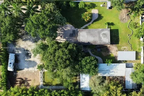 4001 SW 73rd Avenue Davie FL 33314