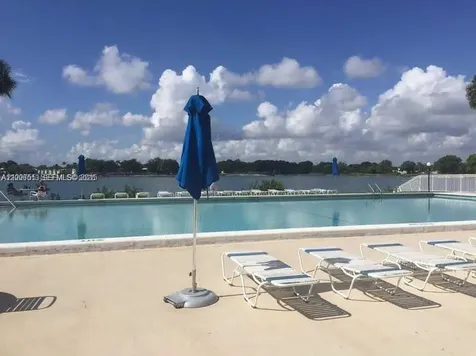 20840 San Simeon Way Miami FL 33179
