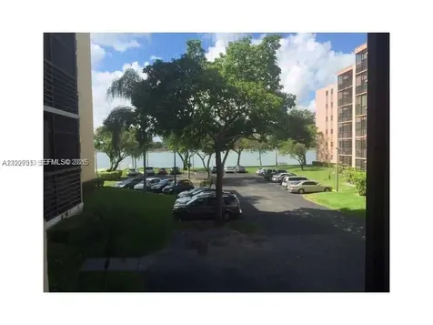 20840 San Simeon Way Miami FL 33179