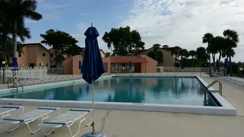 20840 San Simeon Way Miami FL 33179