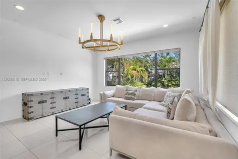 865 SW 113th Lane Pembroke Pines FL 33025