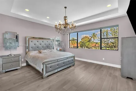 865 SW 113th Lane Pembroke Pines FL 33025