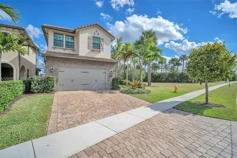865 SW 113th Lane Pembroke Pines FL 33025