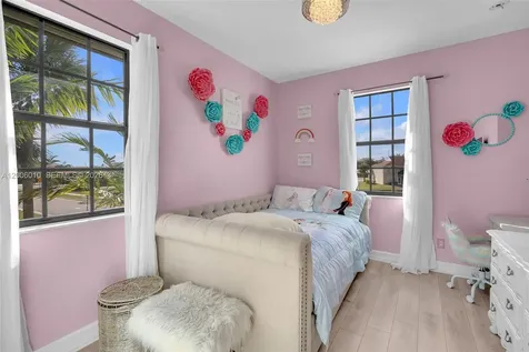 865 SW 113th Lane Pembroke Pines FL 33025