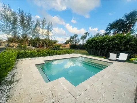 865 SW 113th Lane Pembroke Pines FL 33025