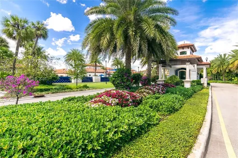 865 SW 113th Lane Pembroke Pines FL 33025