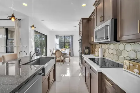 865 SW 113th Lane Pembroke Pines FL 33025