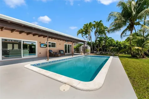 9321 SW 104th Court Miami FL 33176
