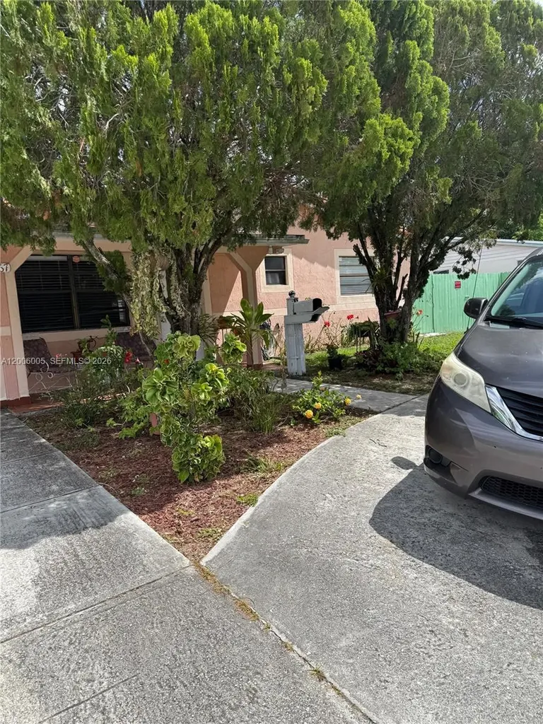6367 Southgate Boulevard Margate FL 33068