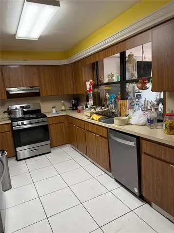 6367 Southgate Boulevard Margate FL 33068