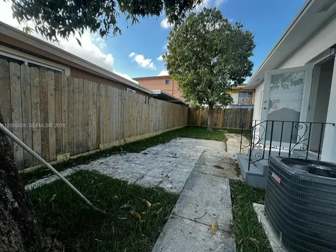 2041 NW 2nd Street Miami FL 33125