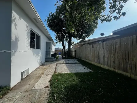 2041 NW 2nd Street Miami FL 33125