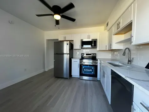 2041 NW 2nd Street Miami FL 33125