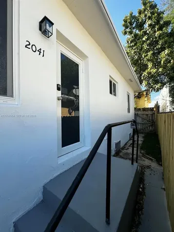 2041 NW 2nd Street Miami FL 33125